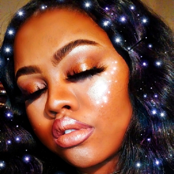 Meet your Posher Nell's!♥️ - Picture 1 of 3